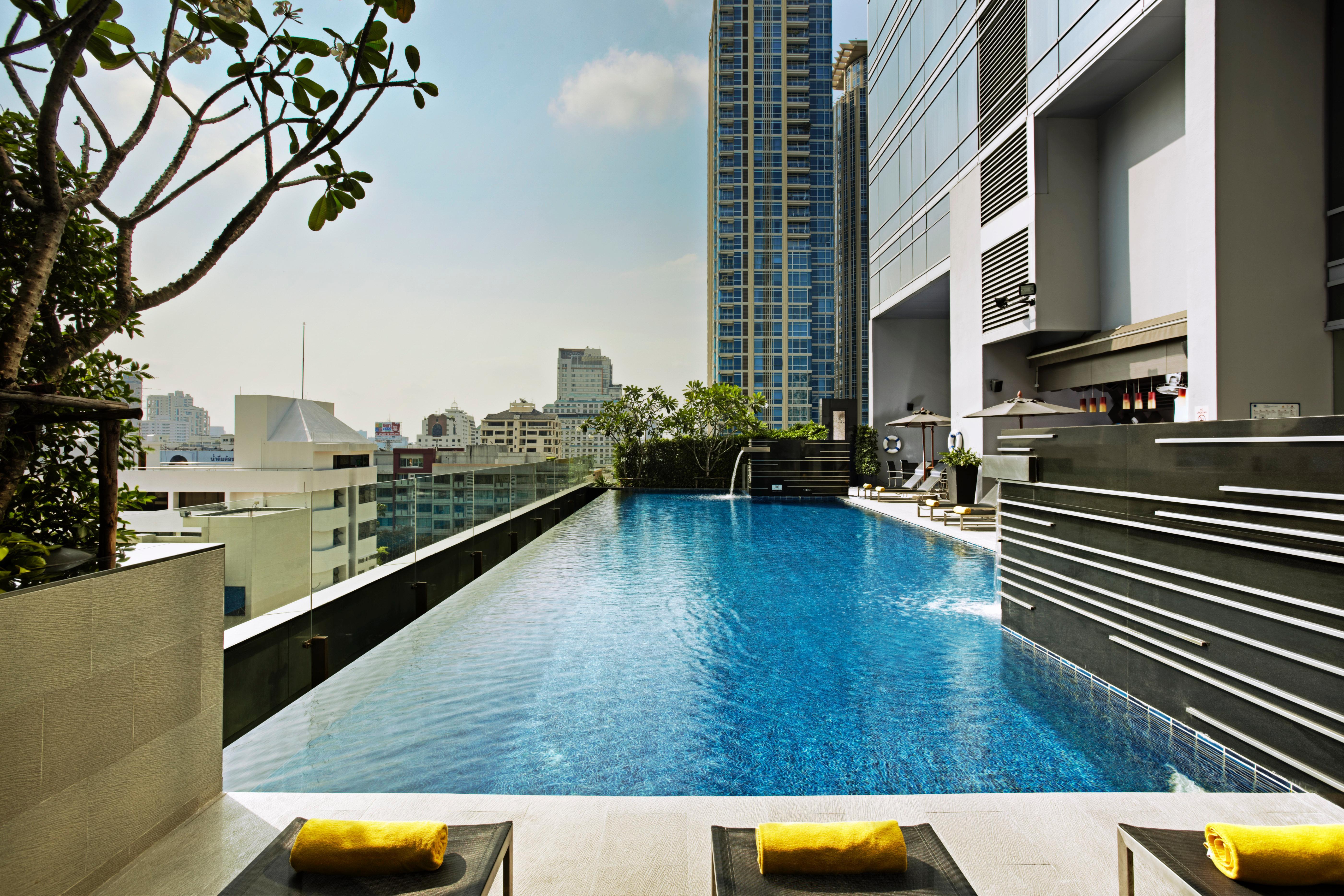 Four Points By Sheraton Bangkok Ploenchit - Formerly Novotel Bangkok Ploenchit Exterior foto