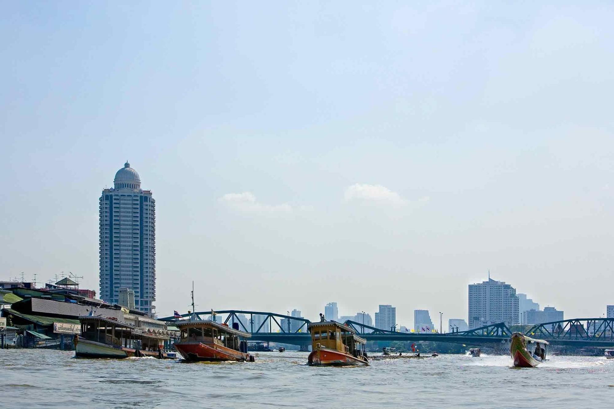 Four Points By Sheraton Bangkok Ploenchit - Formerly Novotel Bangkok Ploenchit Exterior foto